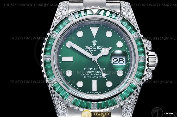 0110 Elegant Submariner 116610LV 904L Dia SS SS Grn Noob A 1080